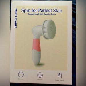 Vanity planet facial brush